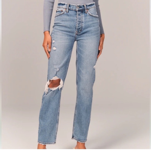 Abercrombie The Dad High-Rise Jeans Size 27 - Distressed 4 short - Picture 4 of 9